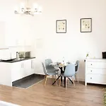 Mitte, Zentral Am Park, Congresscenter 5 Min, Bahnhof 10min *