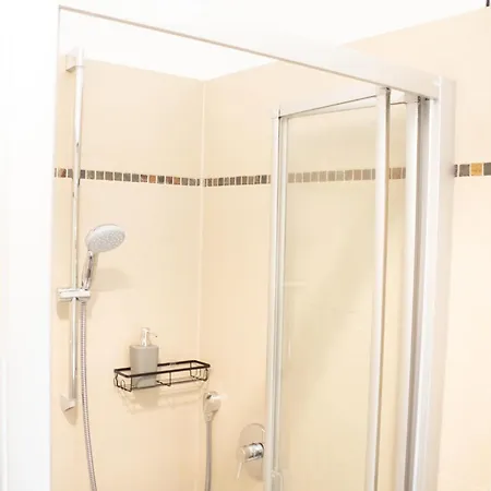 Mitte, Zentral Am Park, Congresscenter 5 Min, Bahnhof 10min *