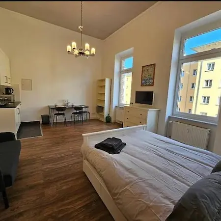 Mitte, Zentral Am Park, Congresscenter 5 Min, Bahnhof 10min Apartment