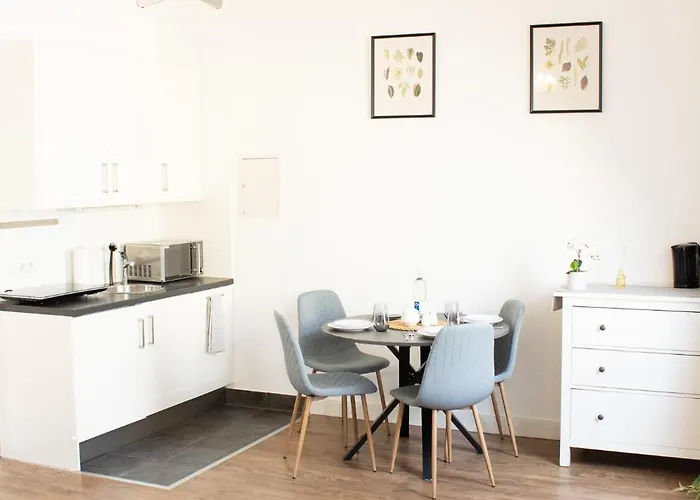 Mitte, Zentral Am Park, Congresscenter 5 Min, Bahnhof 10min *