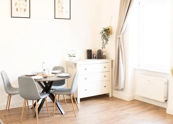 Mitte, Zentral Am Park, Congresscenter 5 Min, Bahnhof 10min Apartment *